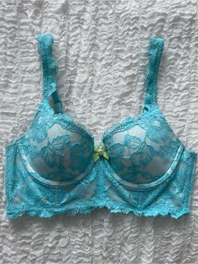 Victoria's Secret Body by Victoria Lined Demi Bra Mint Lace 34B, October 2013